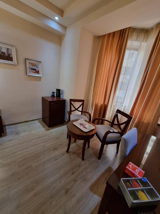 Damus Apartments Yerevan Ngoại thất bức ảnh